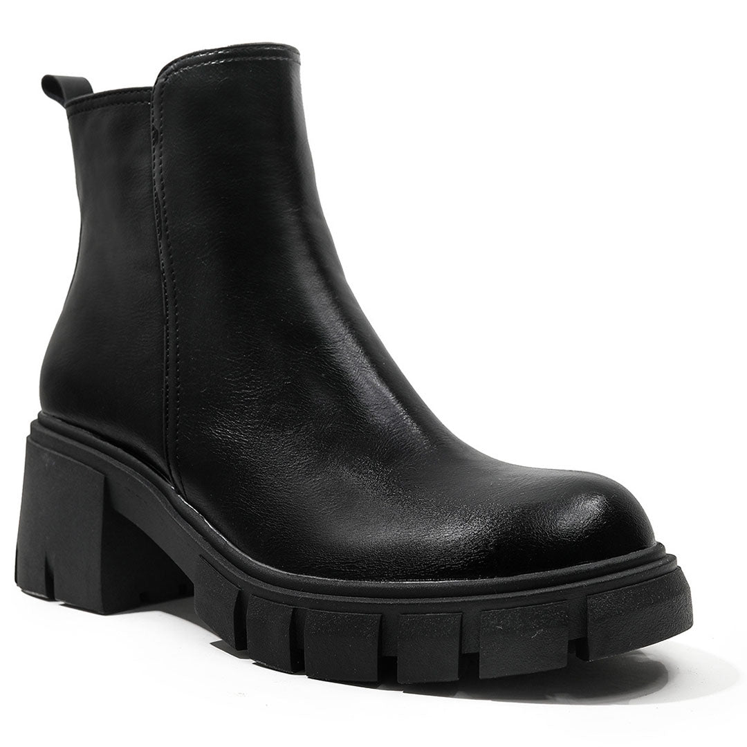 Chelsea Style Lug Sole Block Heel Ankle Boots - Black